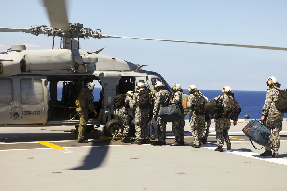 U.S. Navy transport Australian Sailors to PTA during RIMPAC