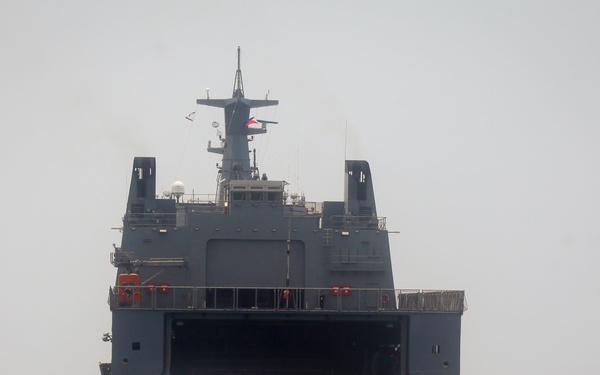 U.S. Marines embark aboard Philippine ship
