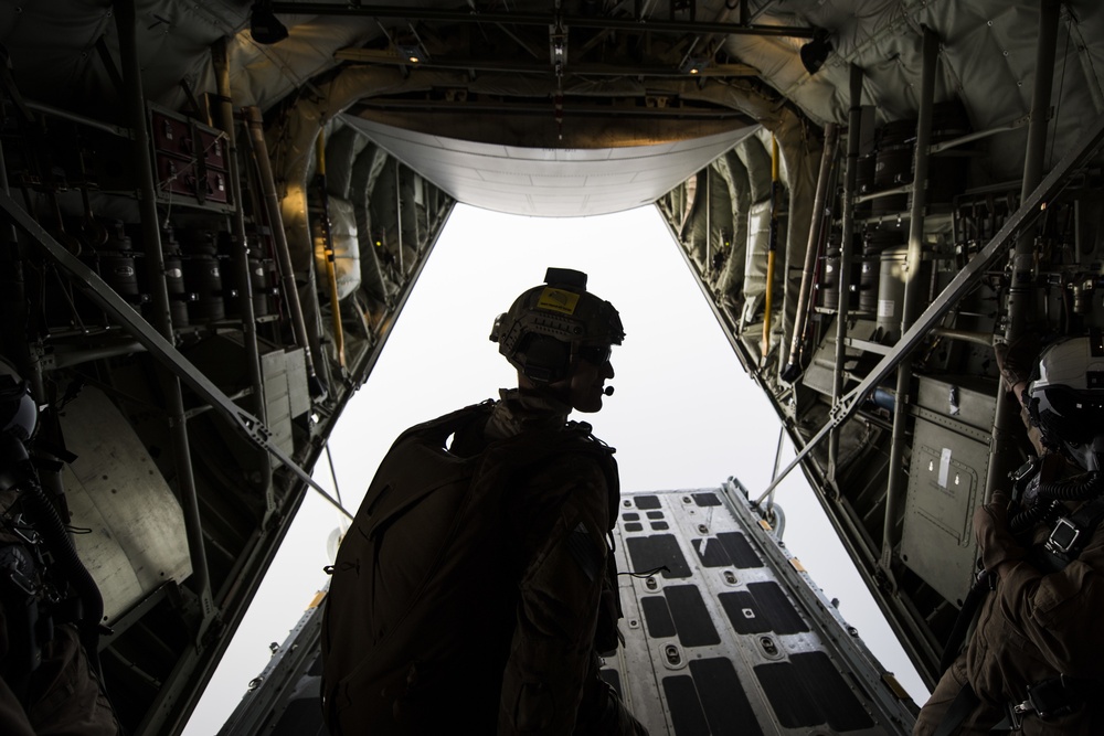 Pararescuemen train HALO jumping with U.S. Marines