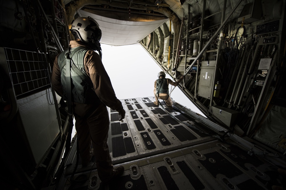 Pararescuemen train HALO jumping with U.S. Marines