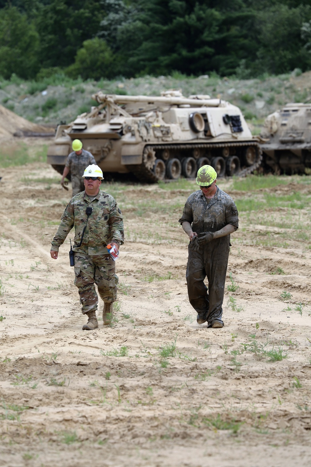 Students build skills in tracked vehicle recovery during RTS-Maintenance course at Fort McCoy