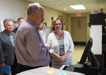 Nebraska Senator Fischer arrives, receives Omaha VAMC updates