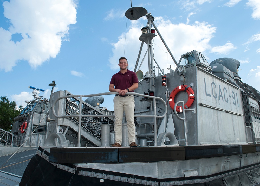 Florida Institute of Technology Student interns aboard NSWC PCD through NREIP