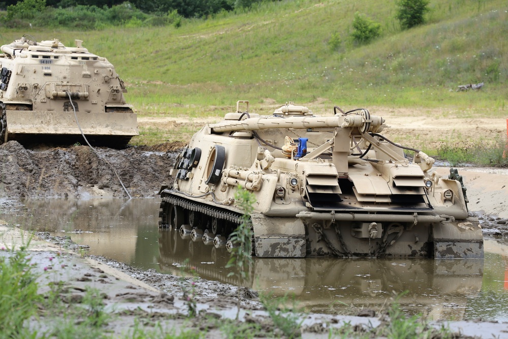 Tracked Vehicle Recovery Course students train at Fort McCoy