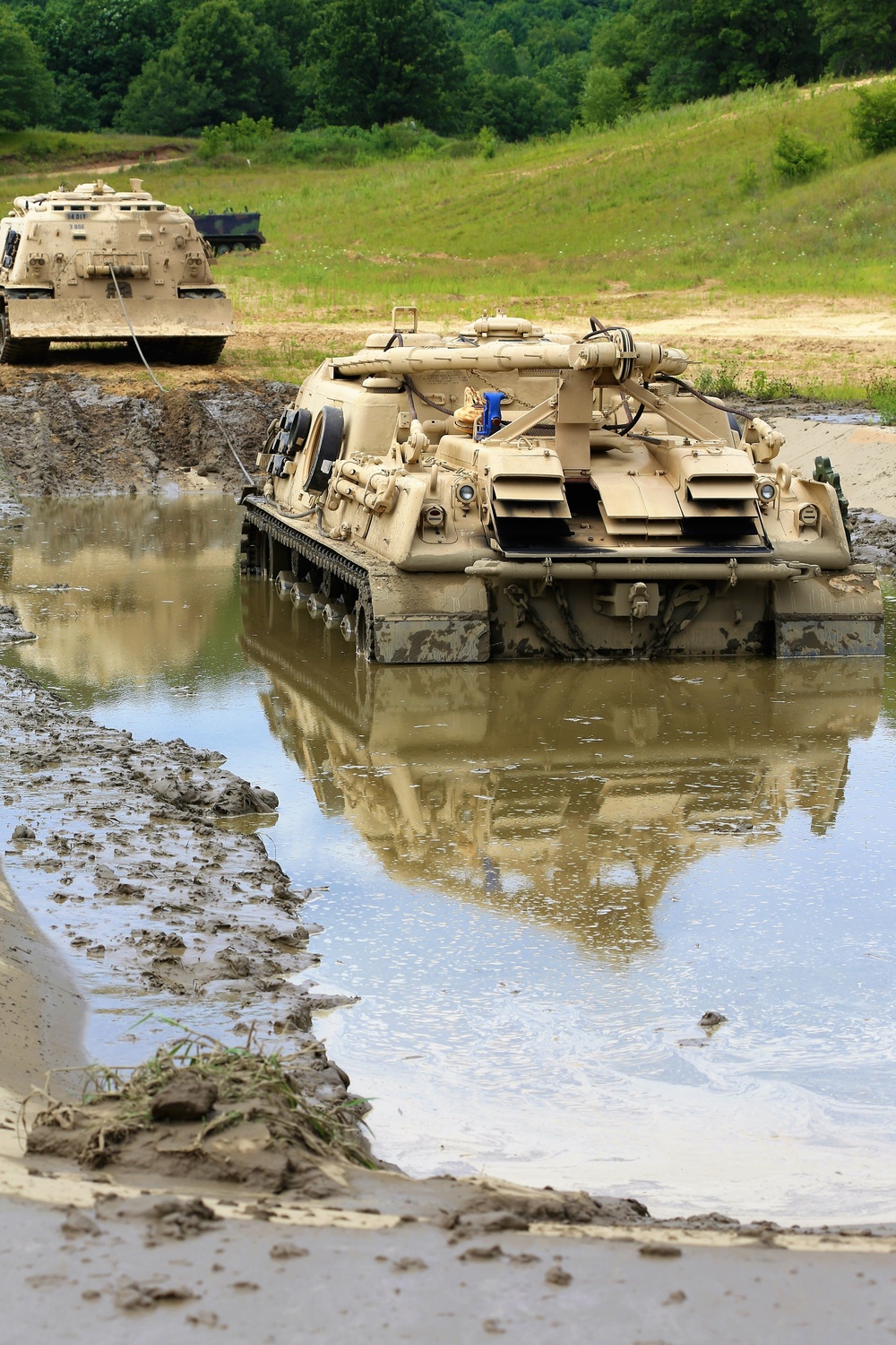 Tracked Vehicle Recovery Course students train at Fort McCoy
