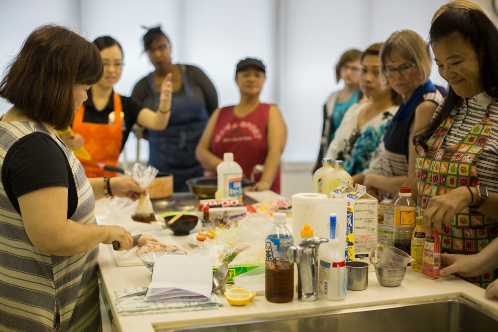 MCAS Iwakuni residents cook Japanese dish and dessert