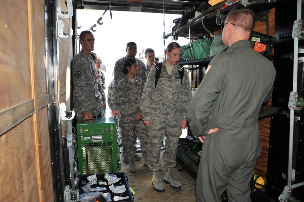 ROTC cadets tour 403rd Wing