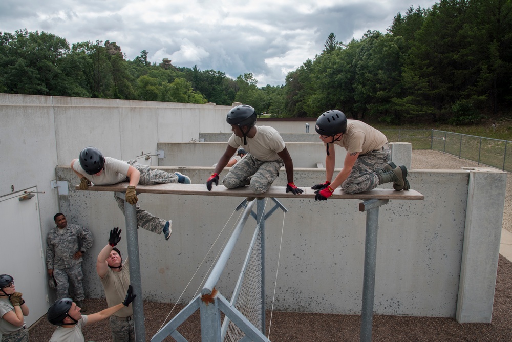 Wisconsin Junior Enlisted partake in lifetime opportunity