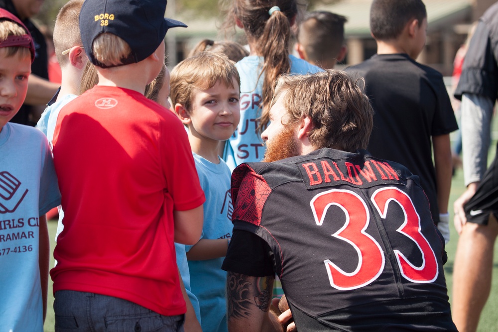 SDSU football team visits MCAS Miramar