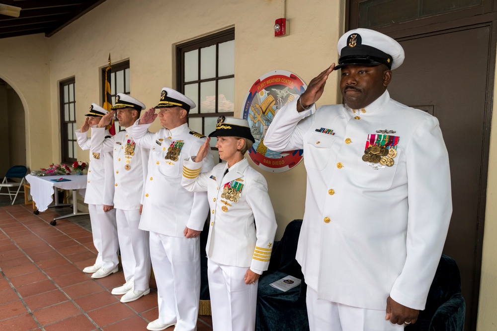 Fleet Weather Center San Diego Conducts Change of Command