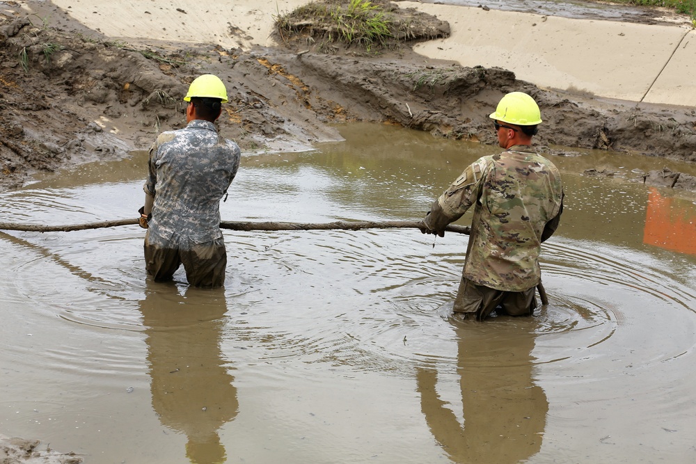 Tracked Vehicle Recovery Course students train at Fort McCoy