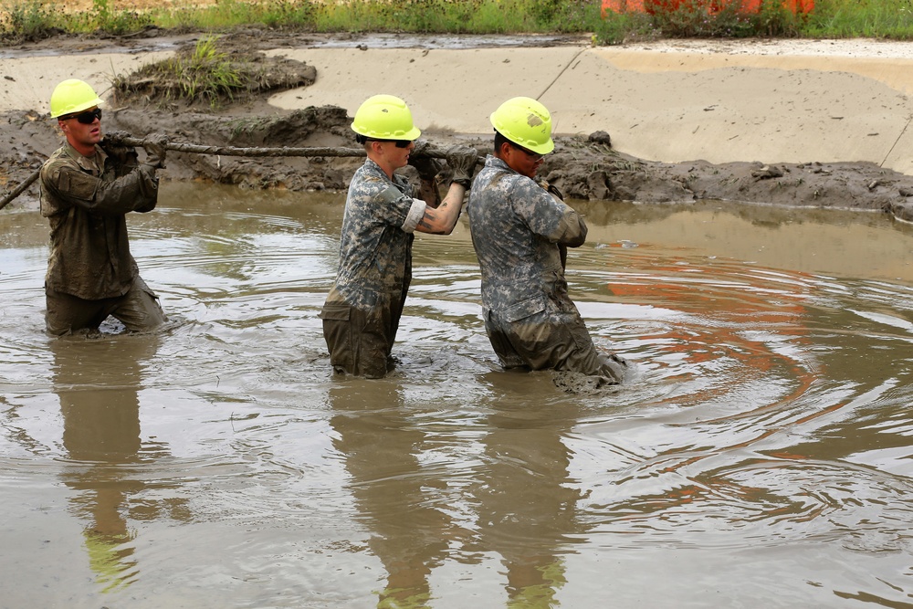 Tracked Vehicle Recovery Course students train at Fort McCoy