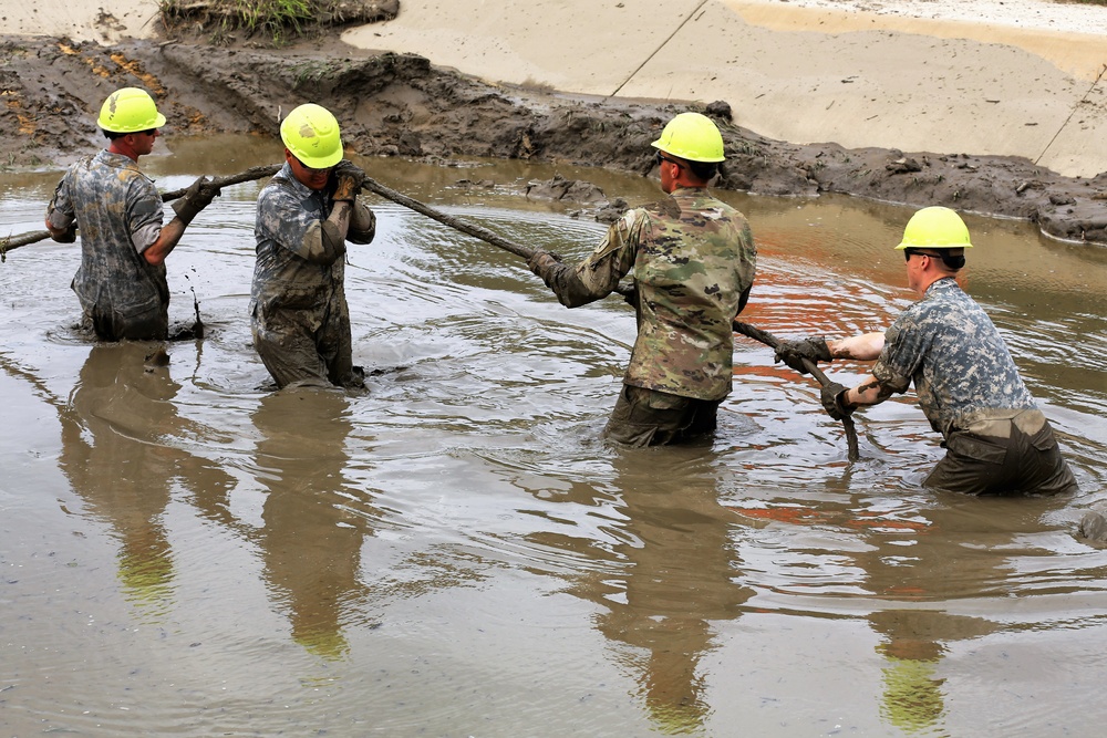 Tracked Vehicle Recovery Course students train at Fort McCoy