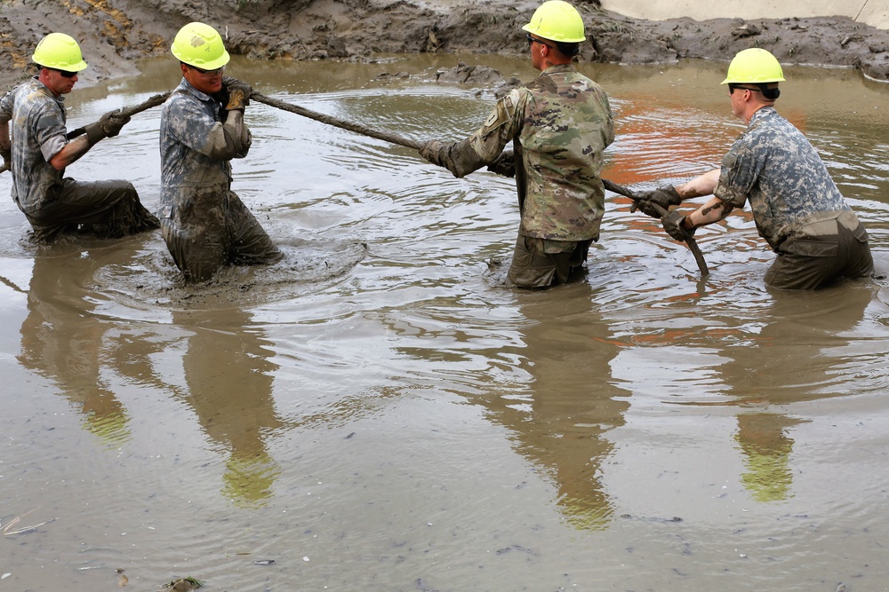 Tracked Vehicle Recovery Course students train at Fort McCoy