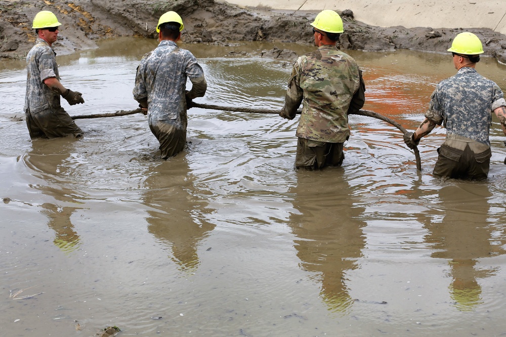 Tracked Vehicle Recovery Course students train at Fort McCoy