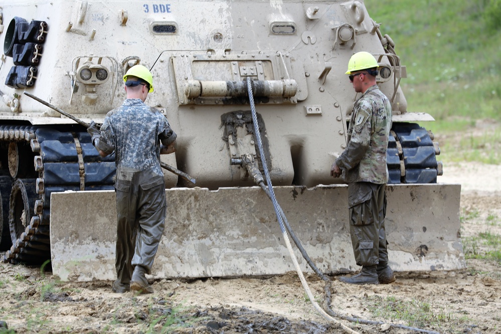 Tracked Vehicle Recovery Course students train at Fort McCoy