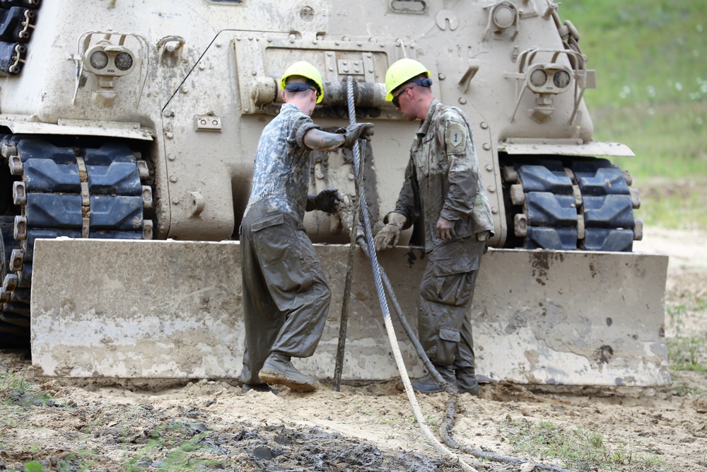 Tracked Vehicle Recovery Course students train at Fort McCoy