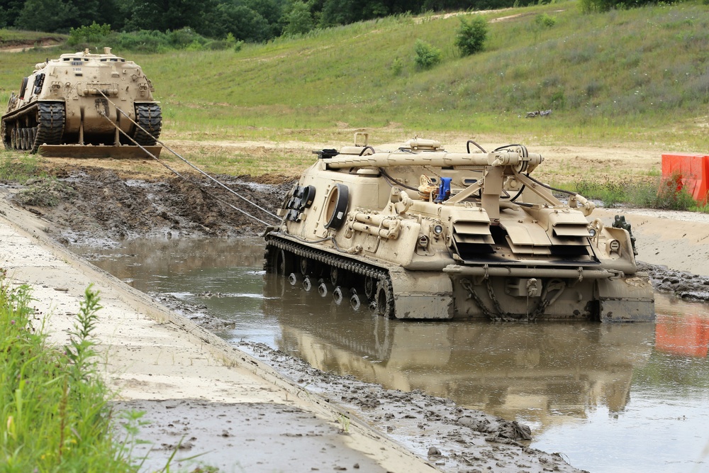 Tracked Vehicle Recovery Course students train at Fort McCoy