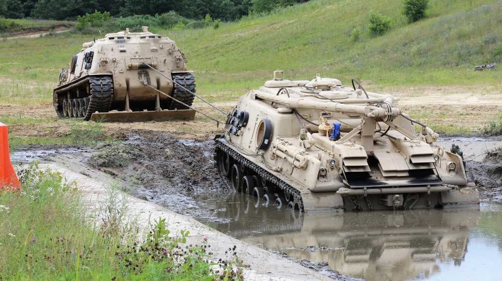 Tracked Vehicle Recovery Course students train at Fort McCoy