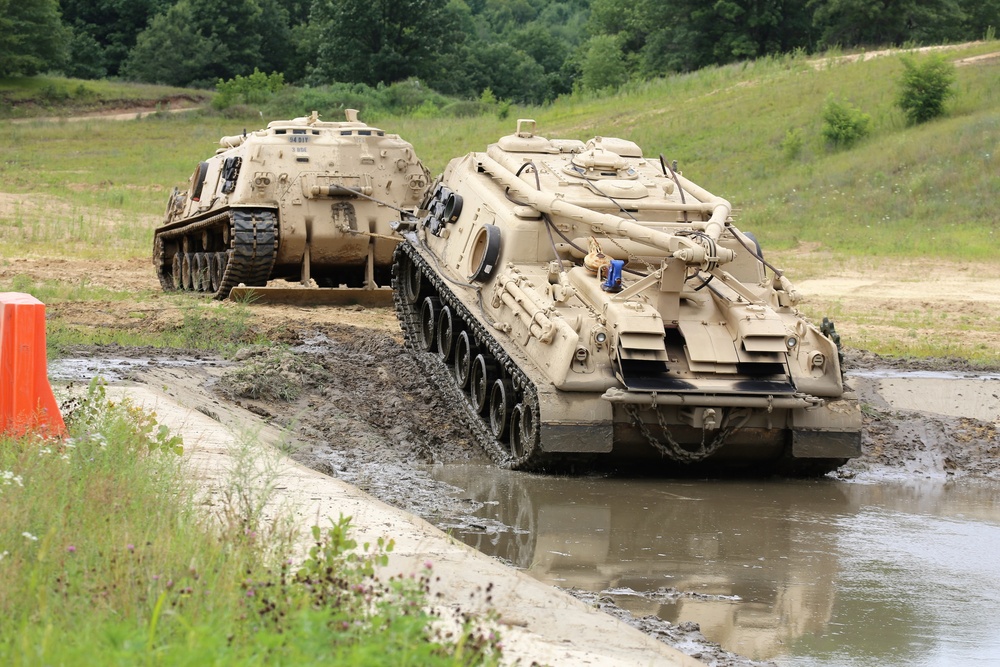 Tracked Vehicle Recovery Course students train at Fort McCoy