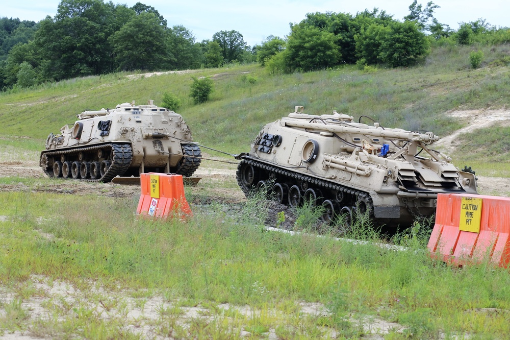 Tracked Vehicle Recovery Course students train at Fort McCoy