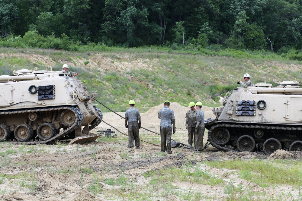 Tracked Vehicle Recovery Course students train at Fort McCoy