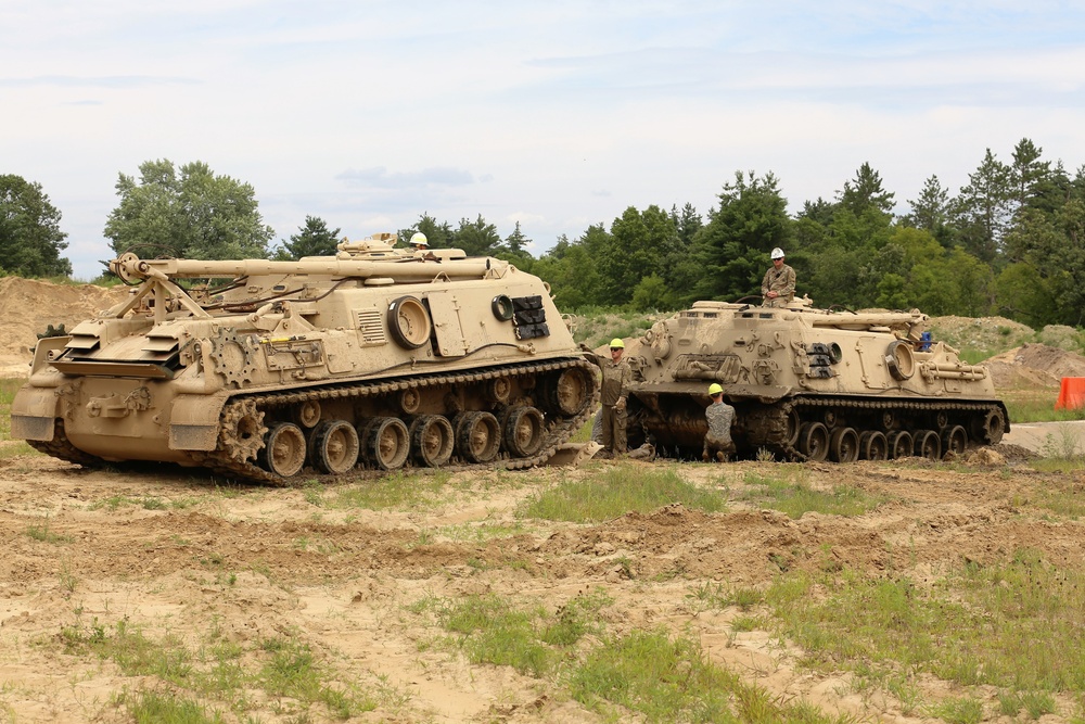 Tracked Vehicle Recovery Course students train at Fort McCoy