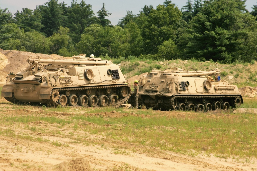 Tracked Vehicle Recovery Course students train at Fort McCoy