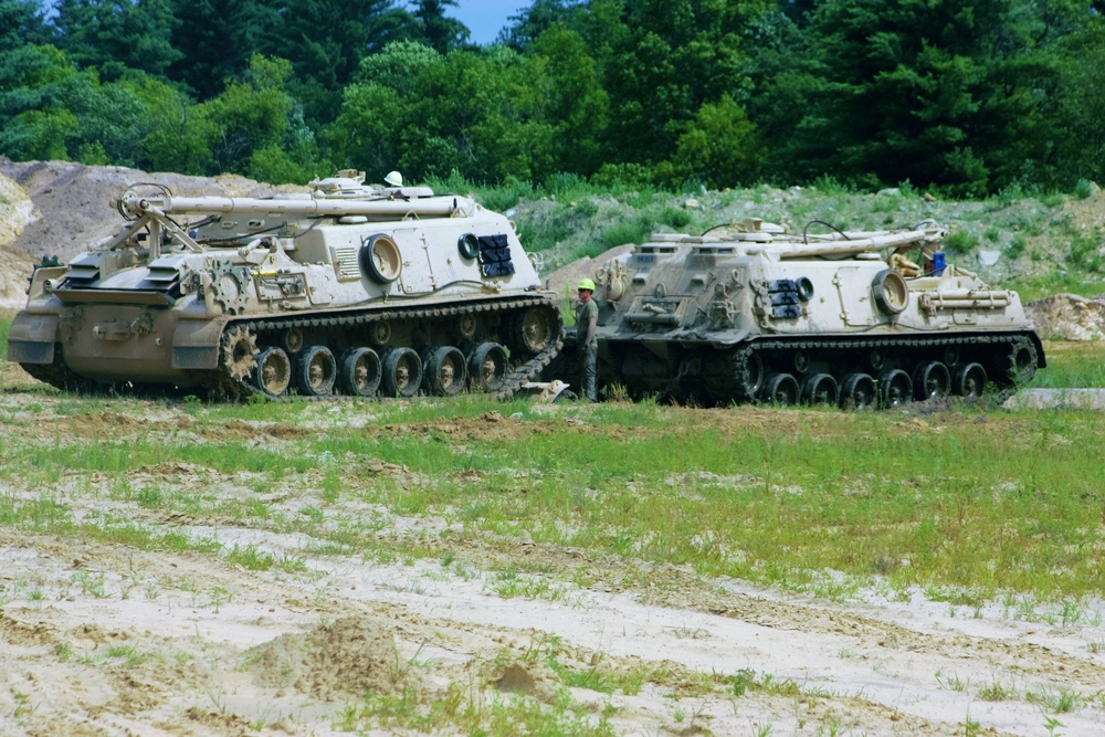 Tracked Vehicle Recovery Course students train at Fort McCoy