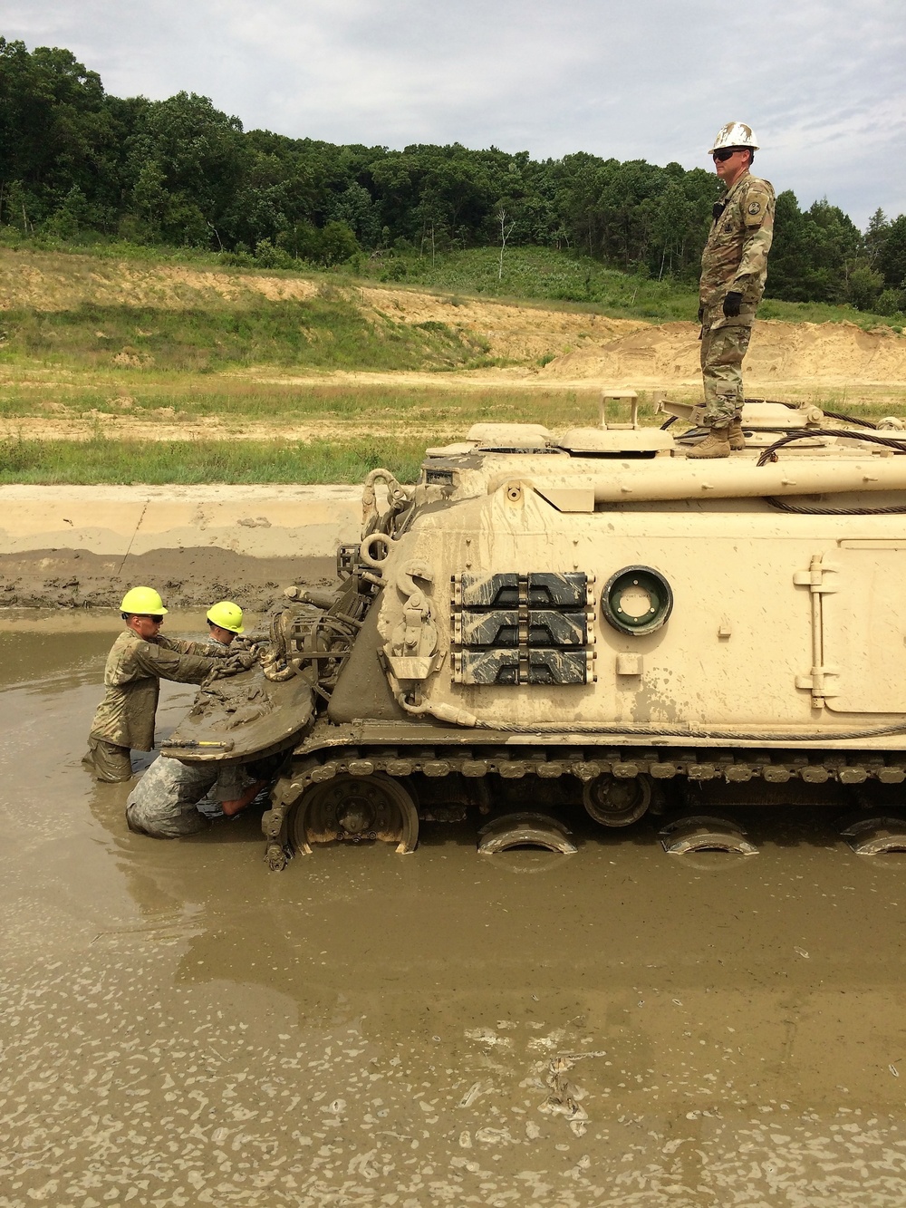 Tracked Vehicle Recovery Course students train at Fort McCoy