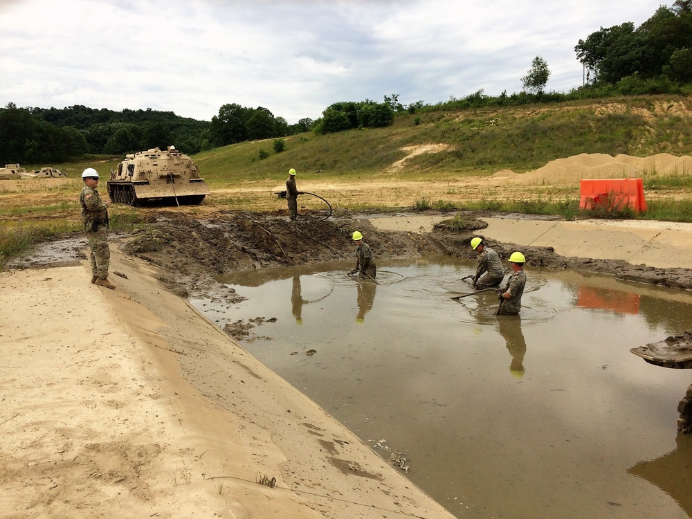 Tracked Vehicle Recovery Course students train at Fort McCoy