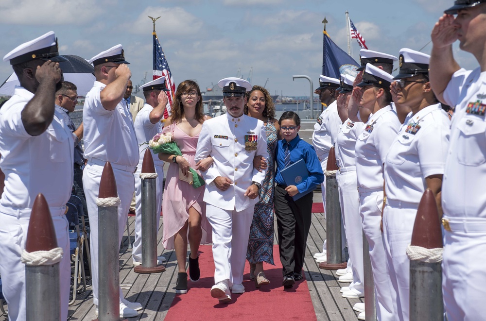 Chief Machinist's Mate Retires Aboard USS Wisconsin