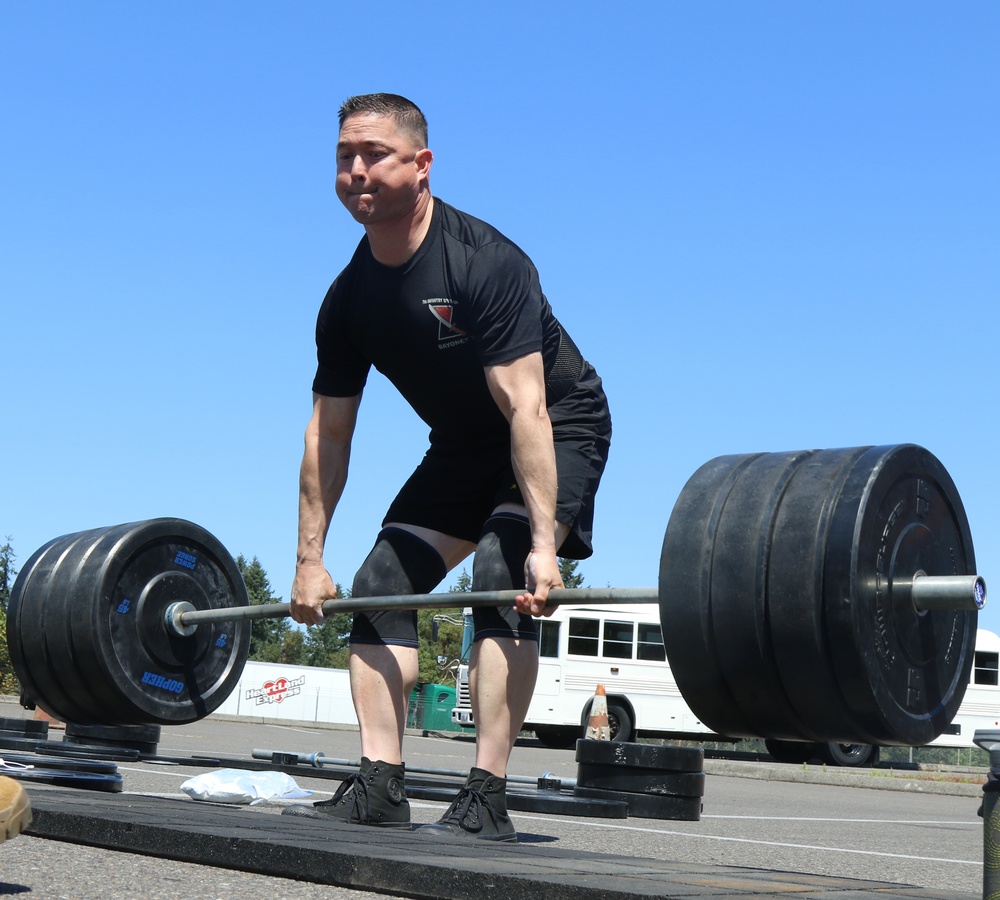 BWAP hosts “Svehla” deadlift competition