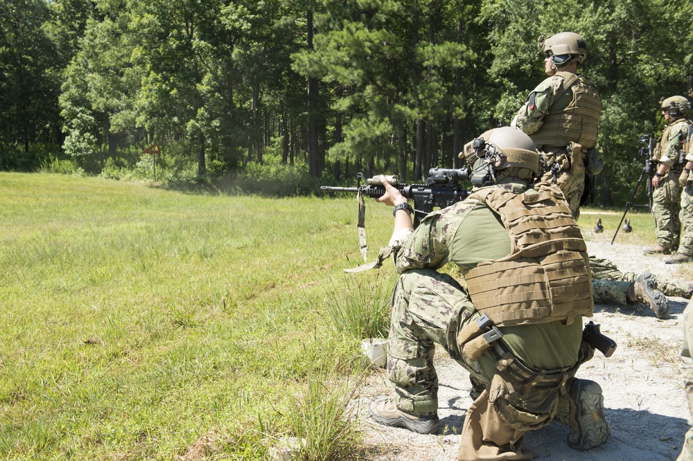 EOD technicians practice combat skills