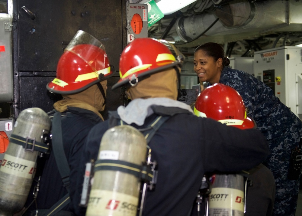 Nimitz Sailors Receive Fire Fighting Training