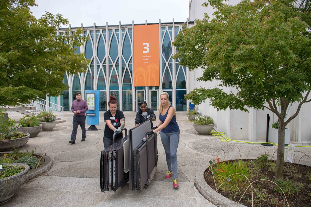 Sailors and Coast Guardsmen Volunteer at Pacific Science Center