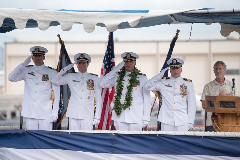 USS Hawaii Changes Command