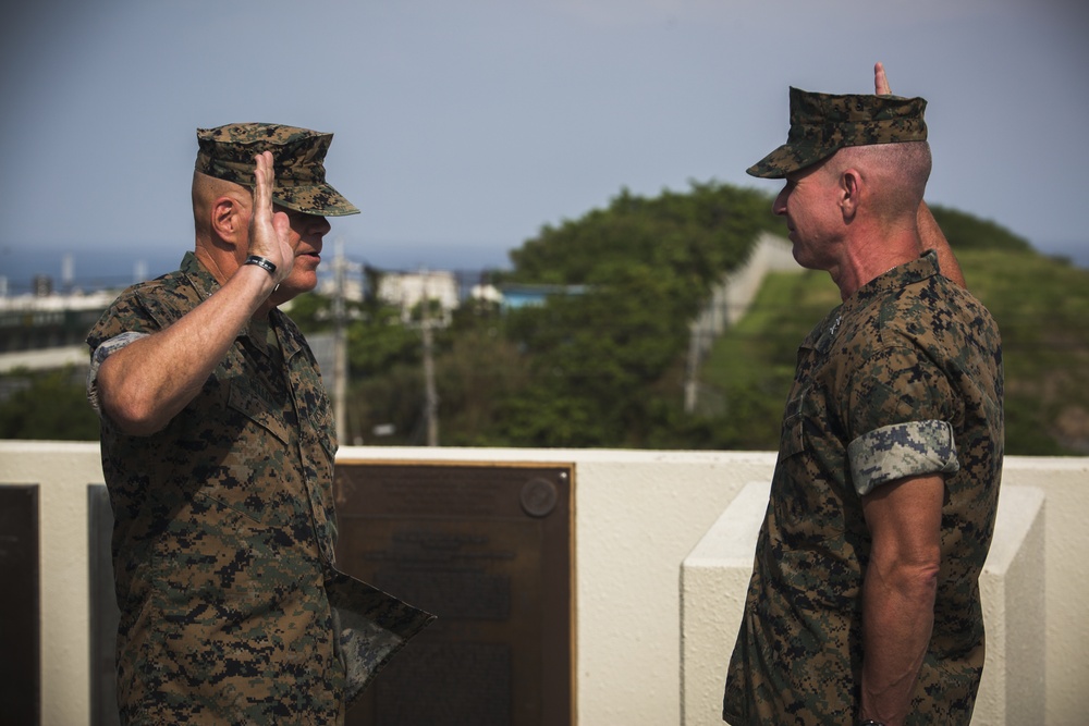 Gen. Neller promotes Lt. Gen. Smith