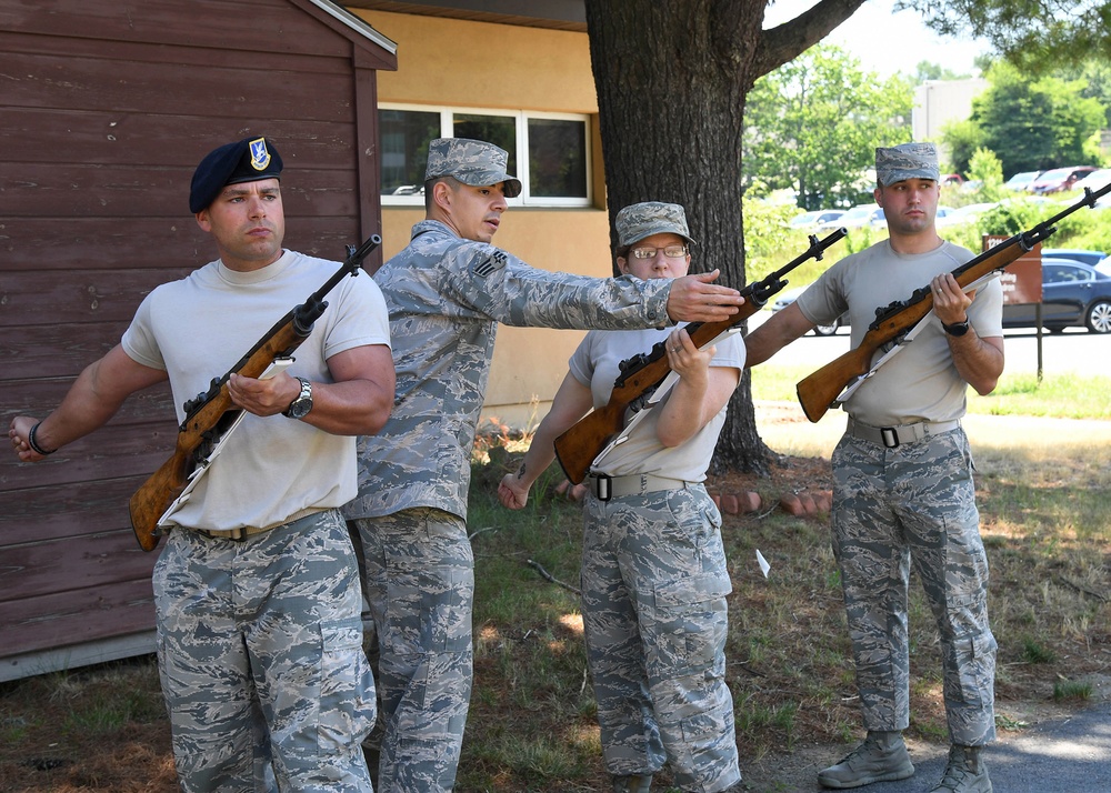 AF Honor Guard train local Airmen