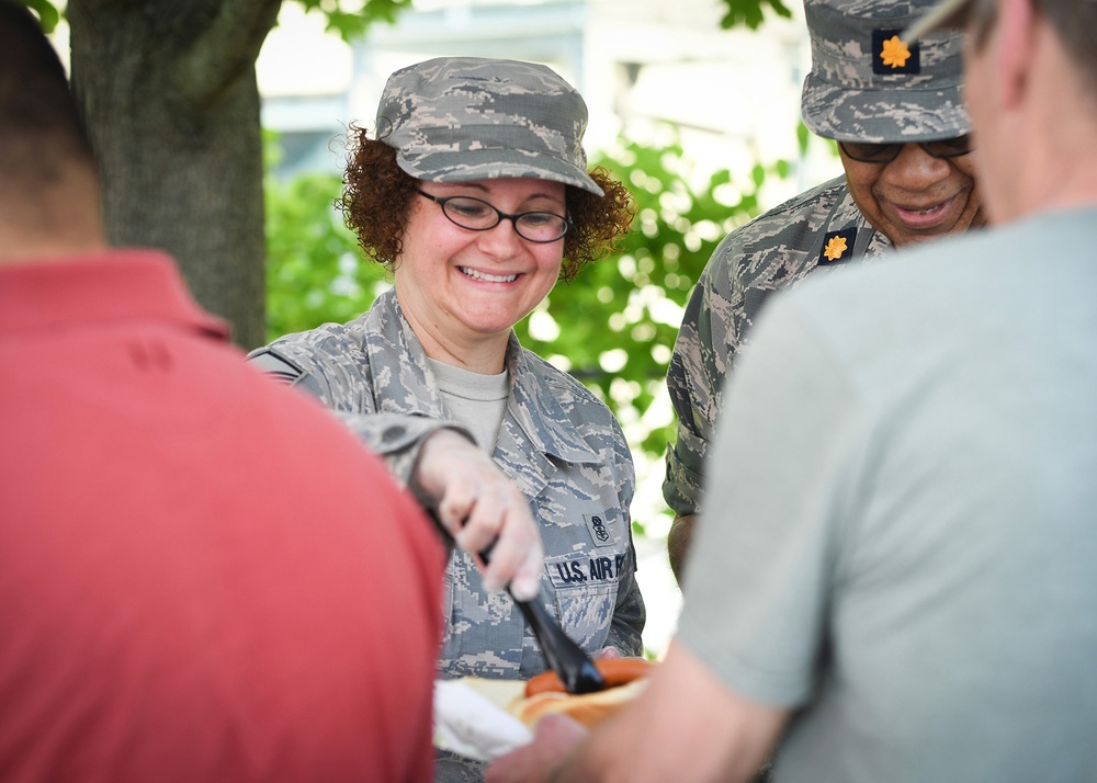 Airmen partner with AFA to serve local veterans