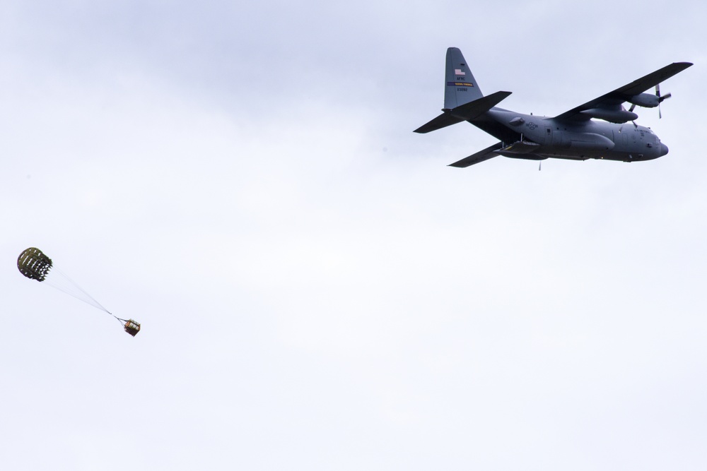 DVIDS - Images - 934th Airlift Wing trains dropping cargo on Fort McCoy ...