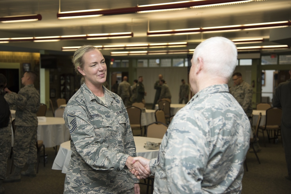 Lt. Gen. Rice visits the 105th Airlift Wing