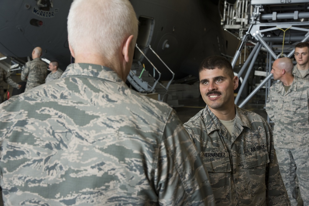 DVIDS - Images - Lt. Gen. Rice visits the 105th Airlift Wing [Image 8 ...
