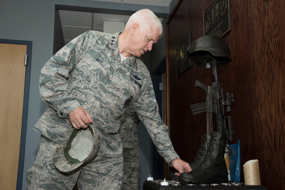 Lt. Gen. Rice visits the 105th Airlift Wing