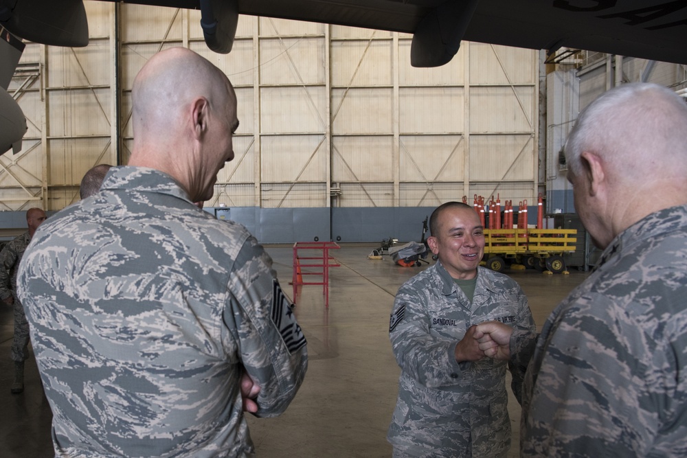 Lt. Gen. Rice visits the 105th Airlift Wing