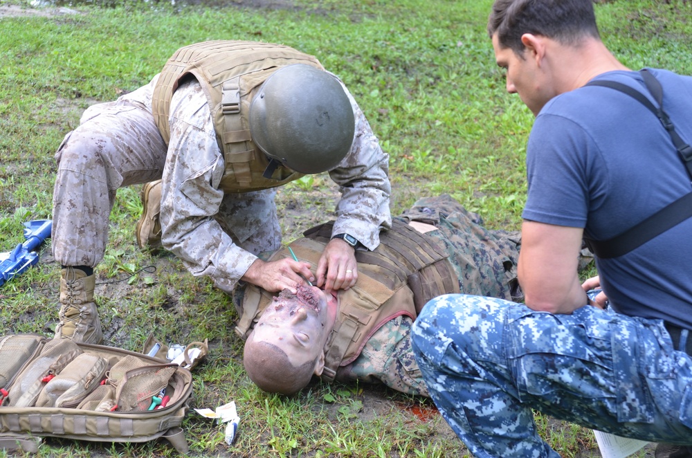 SgtMaj Charles Metzger Interacts with Tactical Combat Casualty Care Course