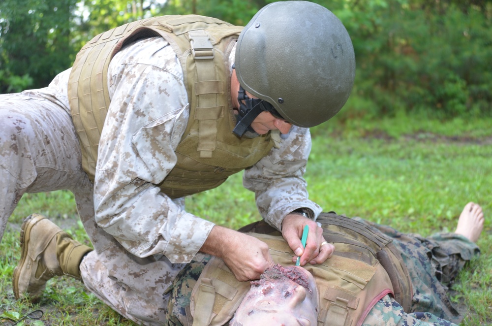 SgtMaj Charles Metzger Interacts with Tactical Combat Casualty Care Course