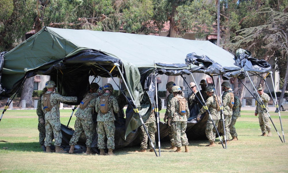 CECOS Students Practice with Base-X 305 Tent