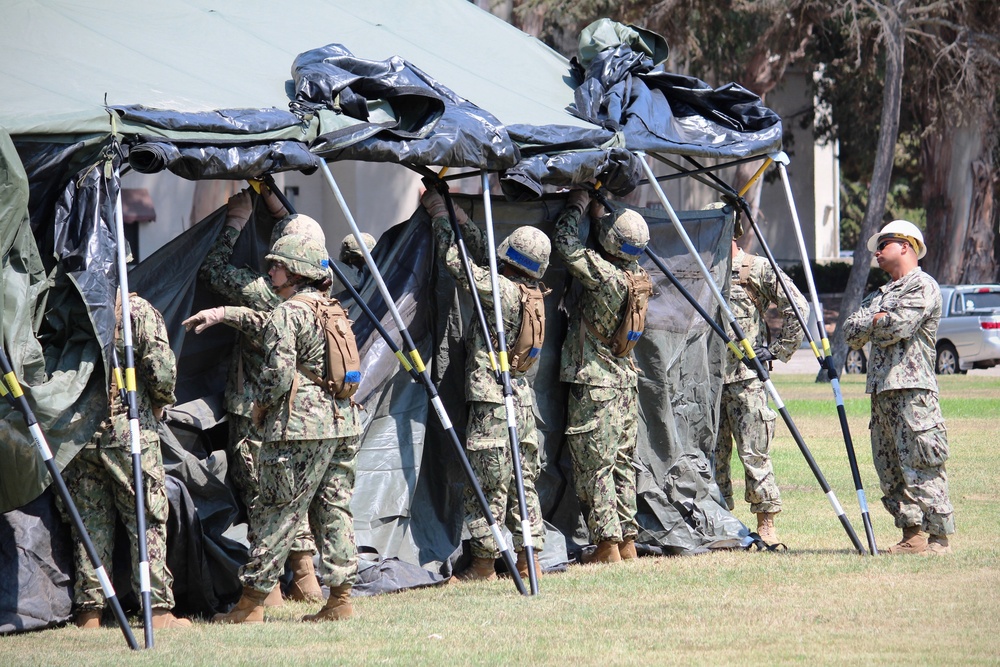 CECOS Students Practice with Base-X 305 Tent