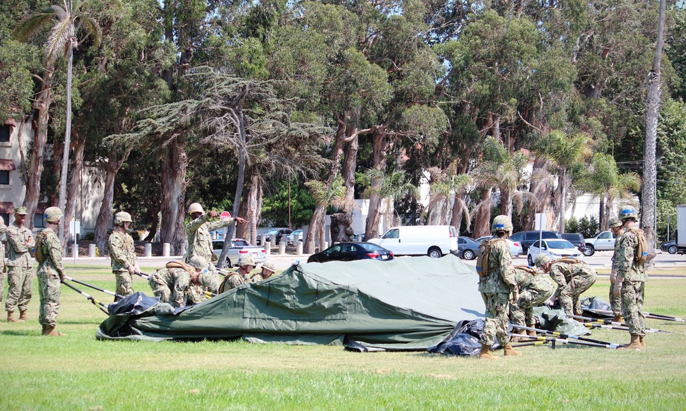 CECOS Students Practice with Base-X 305 Tent